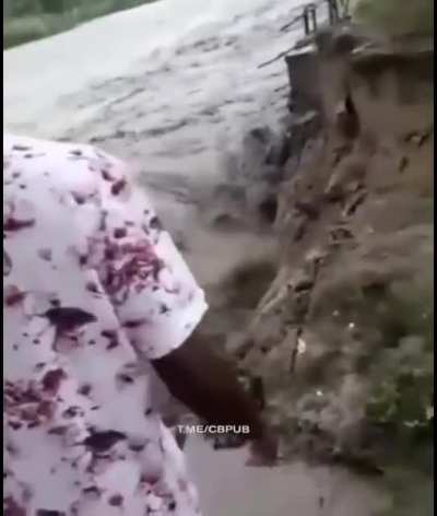 Ничего себе собрал кокосы с пальмы