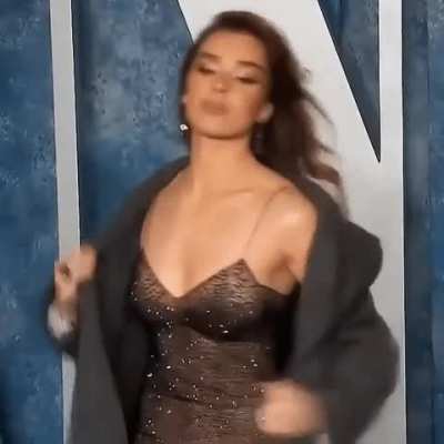 Hailee Steinfeld is a drainer