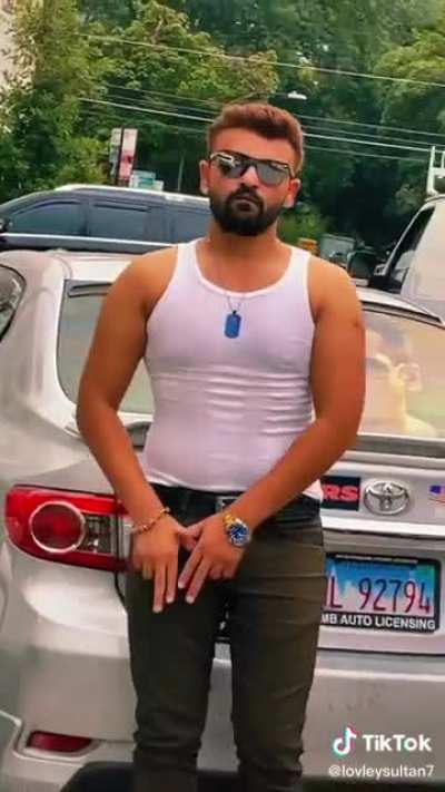 Haven’t seen local legend lovelysultan posted here before, he tried hitting on my aunt once lol