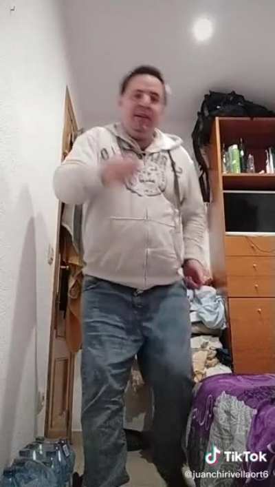 Perdon bana, mi viejo agarro el cel y dejo esto