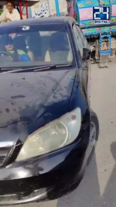 Meri gaadi !!!!!