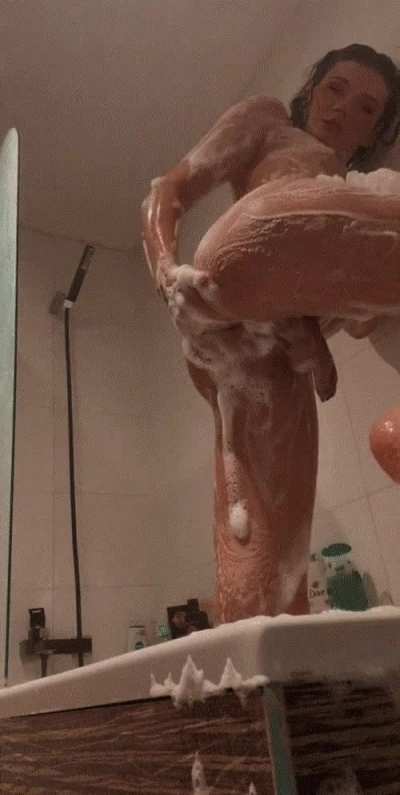 Say one word about my bigdick and I’ll flood your inbox 😋