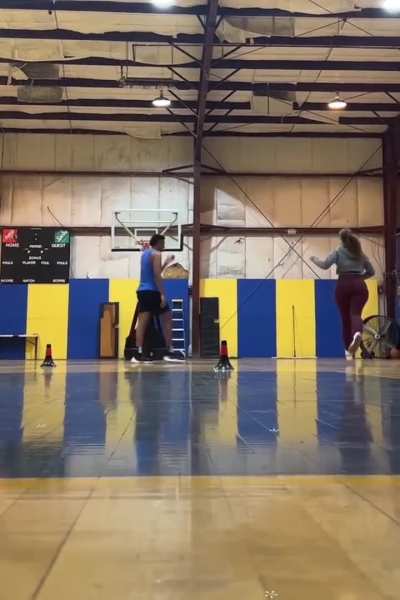 🏀