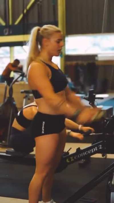 Karoline Aadne
