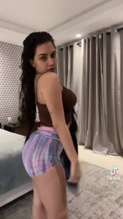 Tainá Costa