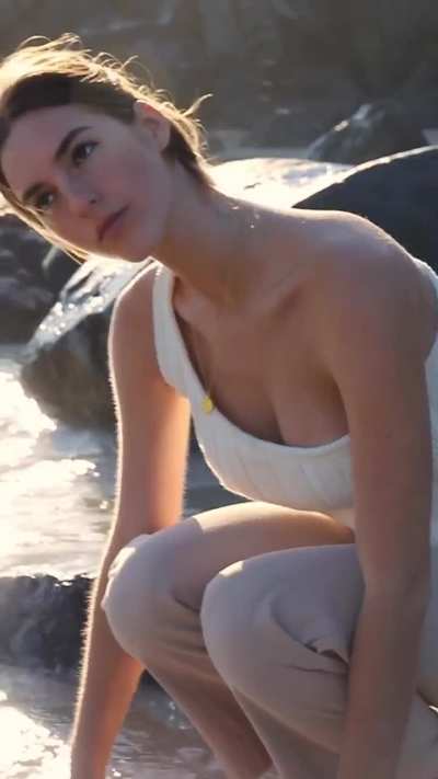 White knit top (