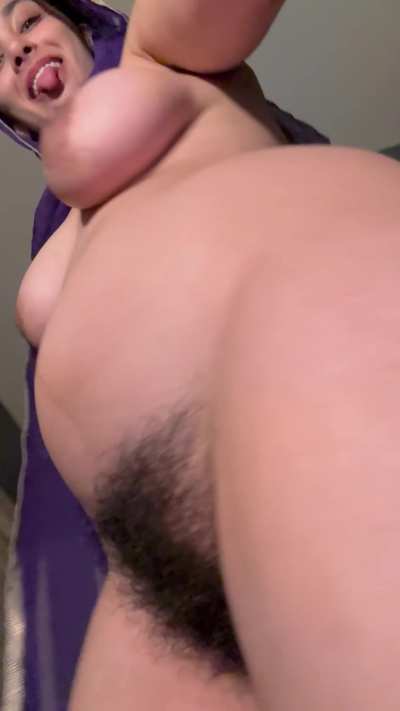 You wouldn’t let a hairy pussy stop you from eating it