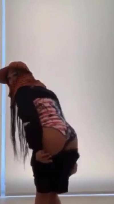 Ass Reveal