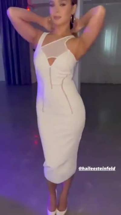 Hailee Steinfeld