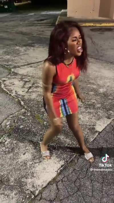 Y’all I knew she looked familiar 