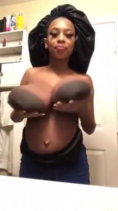 Tig preggo bitties