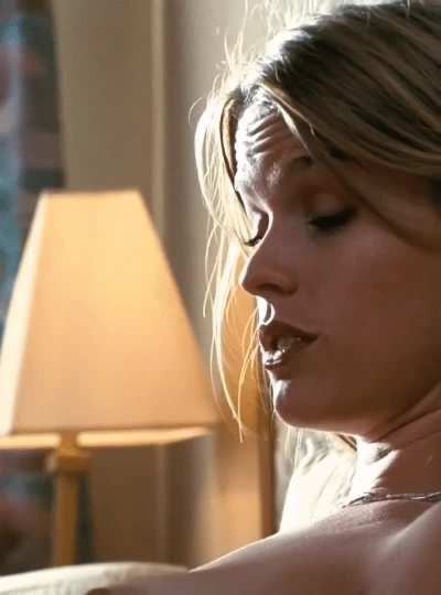 Alice Eve - 
