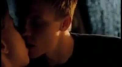Scarlett johansson, making out