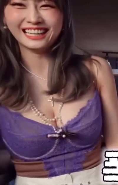 Momo is so sexy 😍