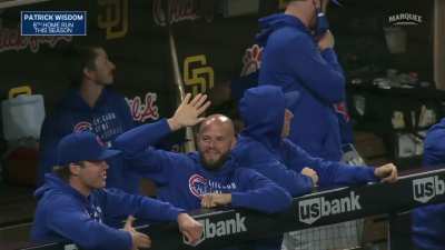 [Highlight] Patrick Wisdom hits a 2 run Patrick Wisdom to increase the Cubs' lead to 5