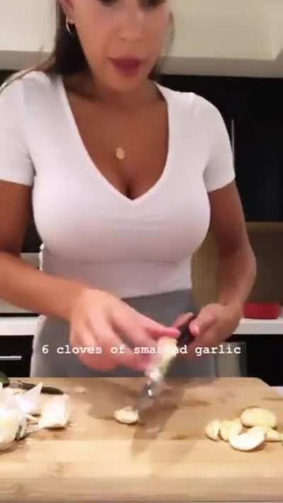 I love these low cut cooking videos