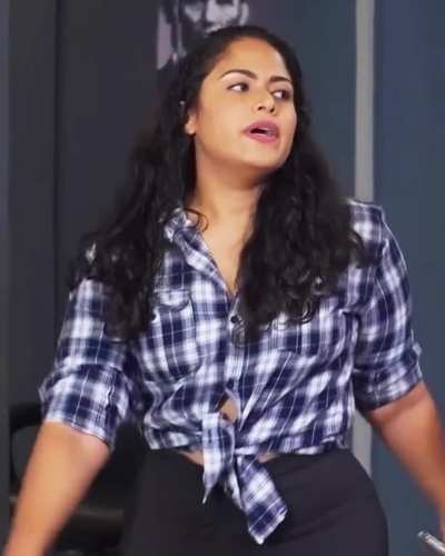 Sandani Fernando (Swarnavahini TV's 