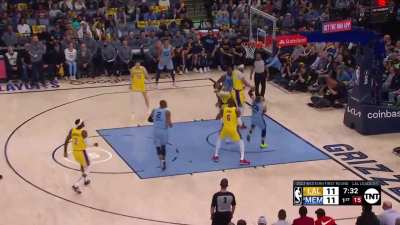 [Highlight] Anthony Davis absolutely destroys Brooks with the block