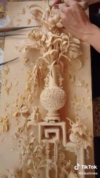 the craftsmenship of this woodworker/artist