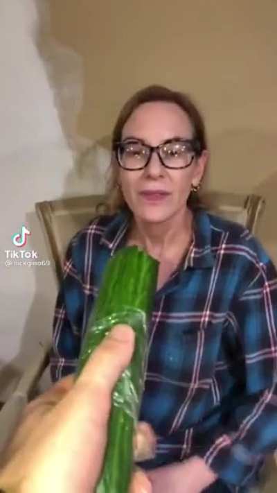 The cucumber bussin 😩