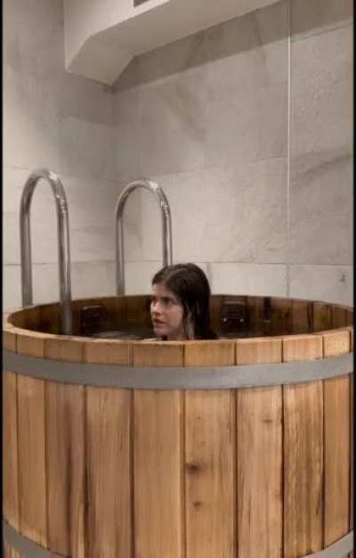 (GIF) Alexandra Daddario