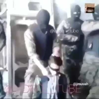 Os caeras ja tão indo longe demais, na hora q eu vi esse vídeo cheguei a passar mal.