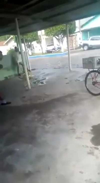 Брюс Ли отдых<wbr>ает
