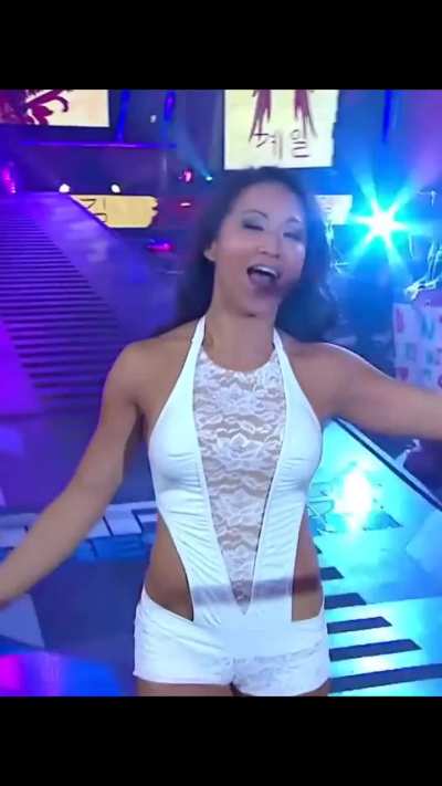 Tna Gail Kim in her white gear