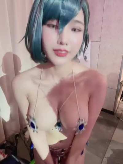 Tamaki bouncing in her Fortune swimsuit (Minichu)