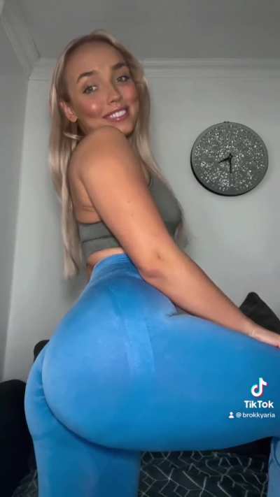 blue leggings >>>>