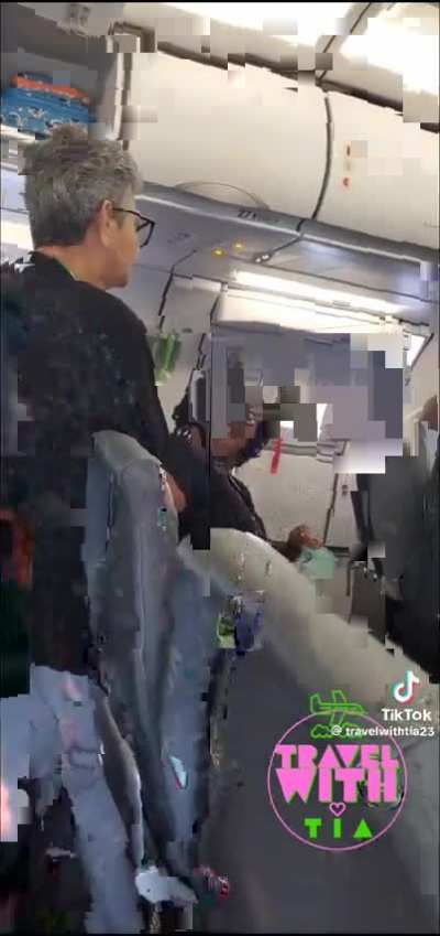 Emergency exit row passenger gets kicked off after refusing to acknowledge flight attendant’s pre-flight exit row safety instructions, gets arrested