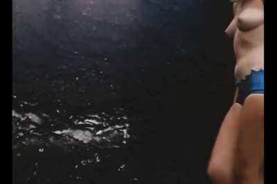 Pat Reilly - Nude on the Moon (1961)