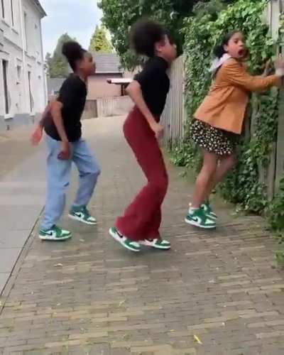 Norah, Yarah, and Rosa 