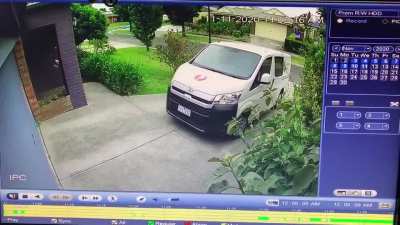 Australia Post rolls out drive-through service.