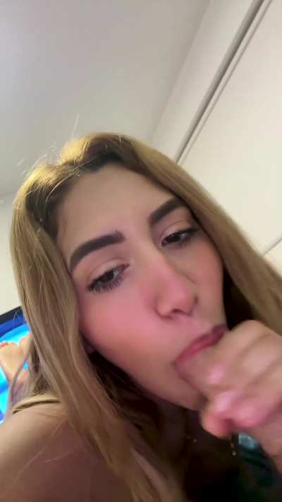 My throat is getting thicker and thick<wbr>er I <wbr>think<wbr> jaja<wbr>ja 🤭