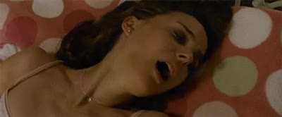 Mila Kunis eating out Natalie Portman’s wet vagina