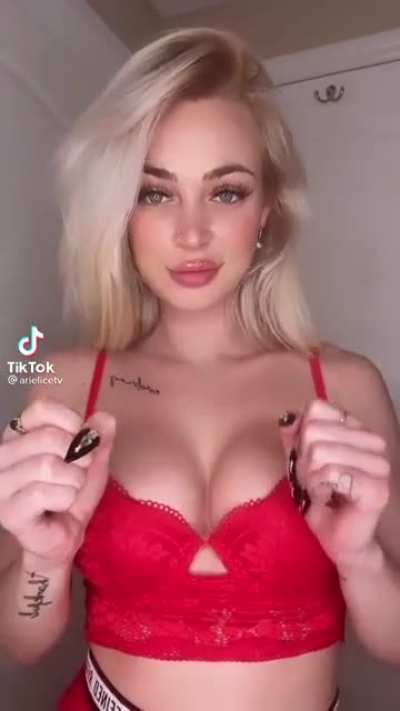 💋