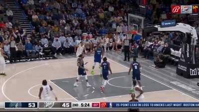 [Highlight] Tre Mann creates some space and knocks down the stepback 3!