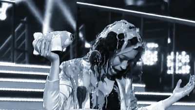 Liza gets slimed