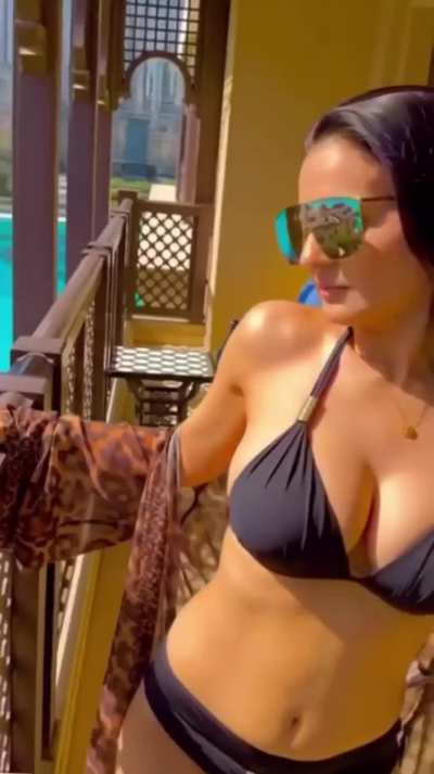 Ameesha Patel 