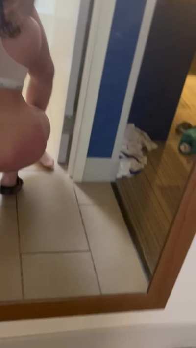 Pawg sucking BBC like crazy