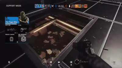 Nøkk with shotgun?