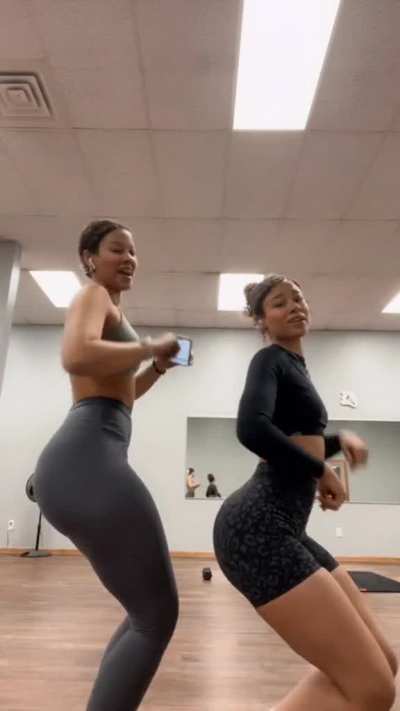 thick twins