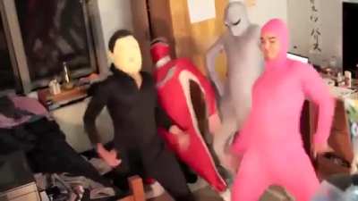 DO THE HARLEM SHAKE