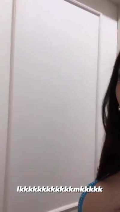 taina costa vazando seu delicioso peito💥
