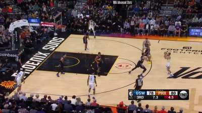 [Highlight] Steph Curry airballs another three