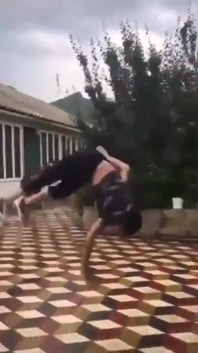 Aposto 2 reais que essa doeu
