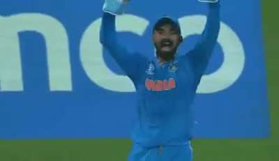 KL Rizwan in action 😂