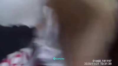 Compilado de Anti-masks sendo presos nos EUA. Créditos ao @SamPancher