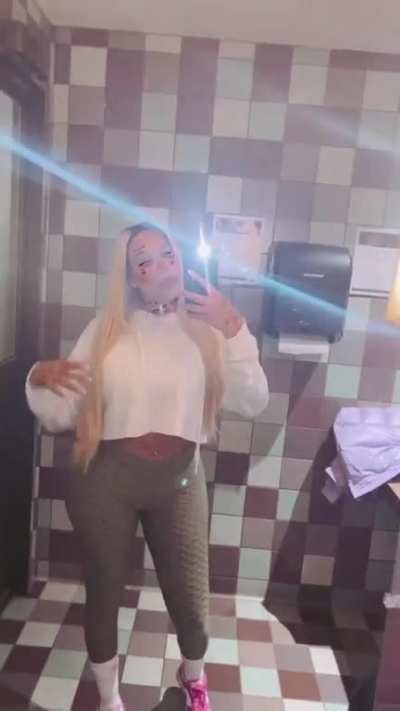 📍